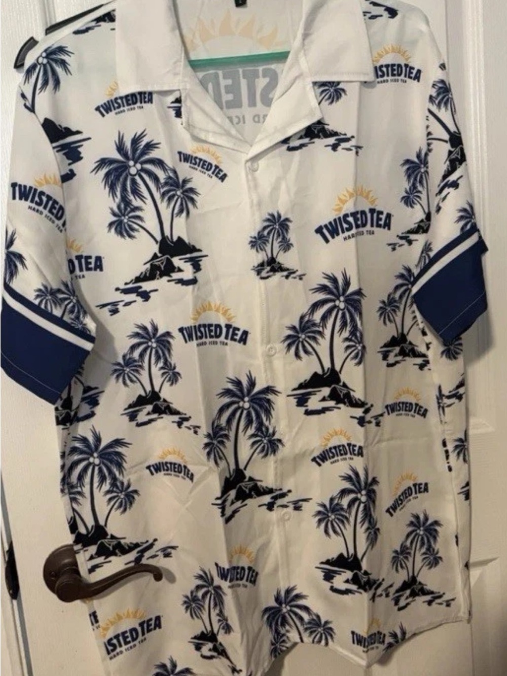 Twisted Tea Men’s White Hawaiian Shirt with Navy Palm & Gold Sun Print, XL
